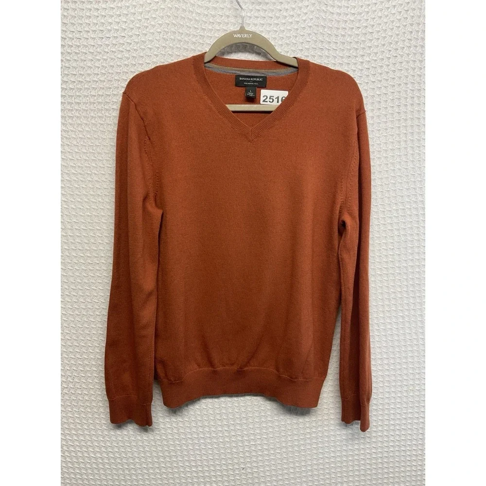 Banana Republic Men's Sweater Orange Extra Fine Merino‎ Wool V-Neck - Size Large